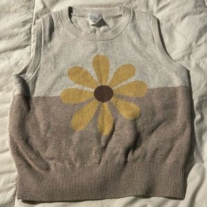 Abercrombie kids sunflower sweater vest